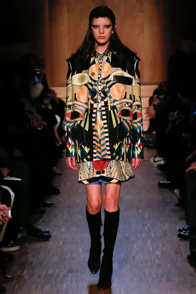 Look 39